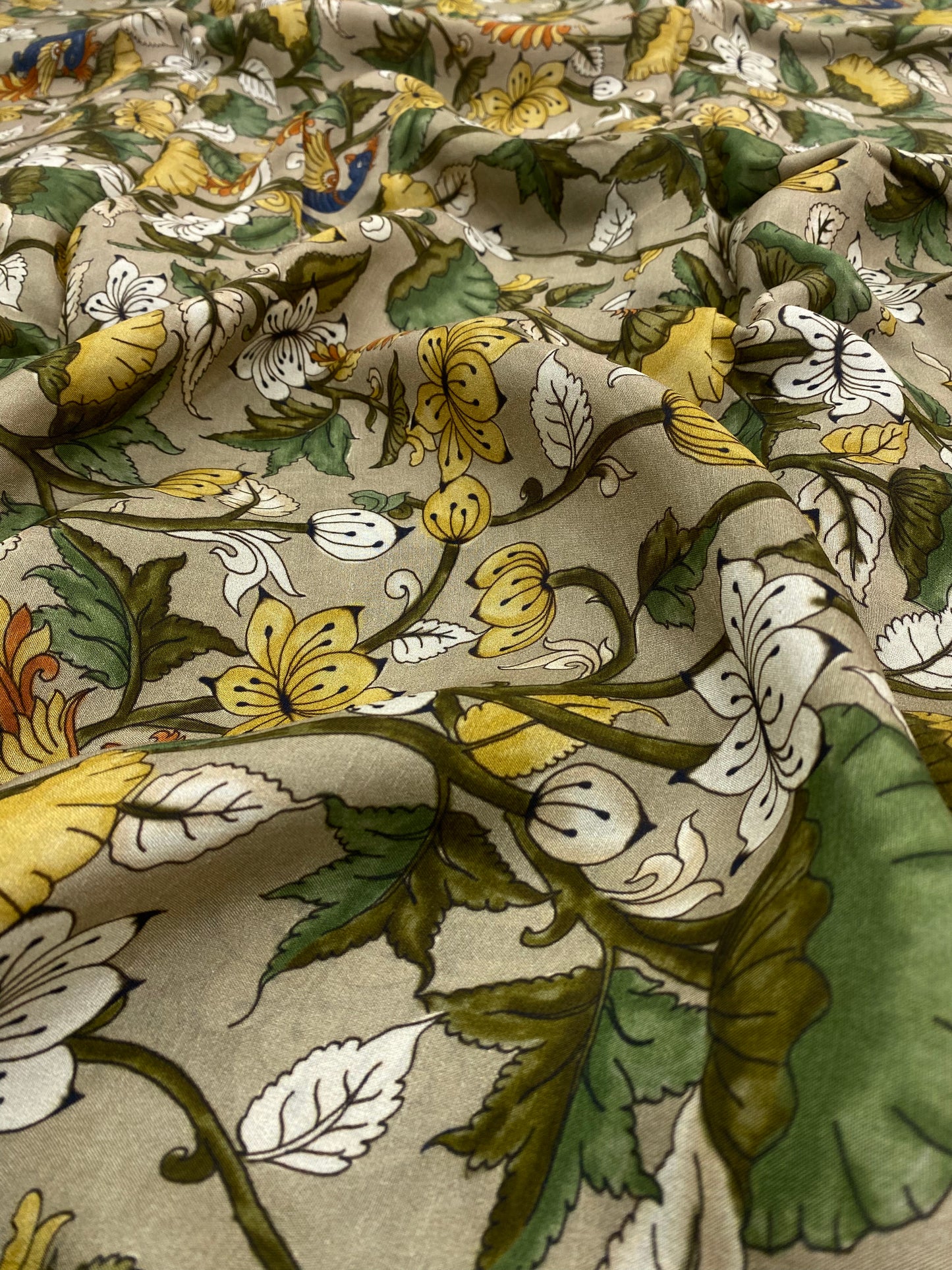 Dola Silk Patola Print (44" Inch)