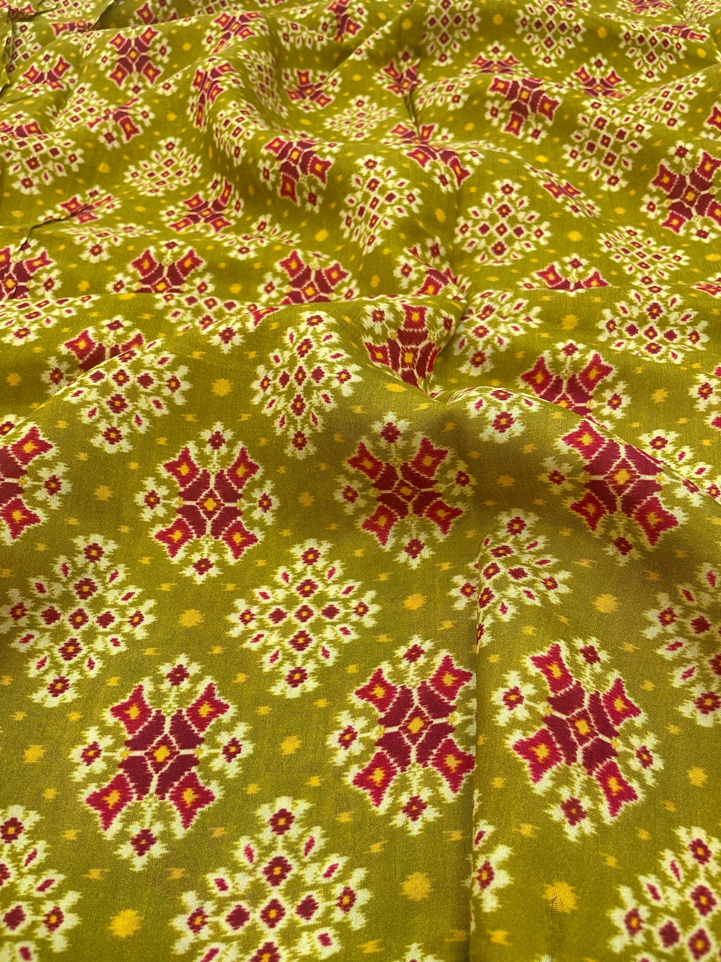 Dola Silk Patola Print (44" Inch)