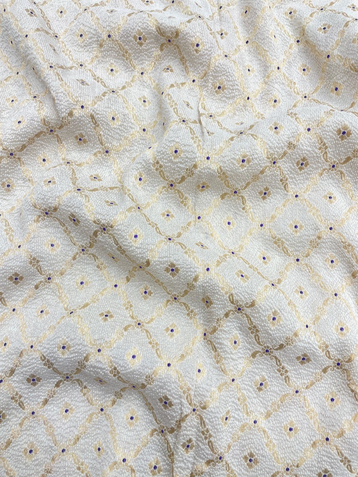 Pure Munga Silk Crush Fabric With Meenakari Butti