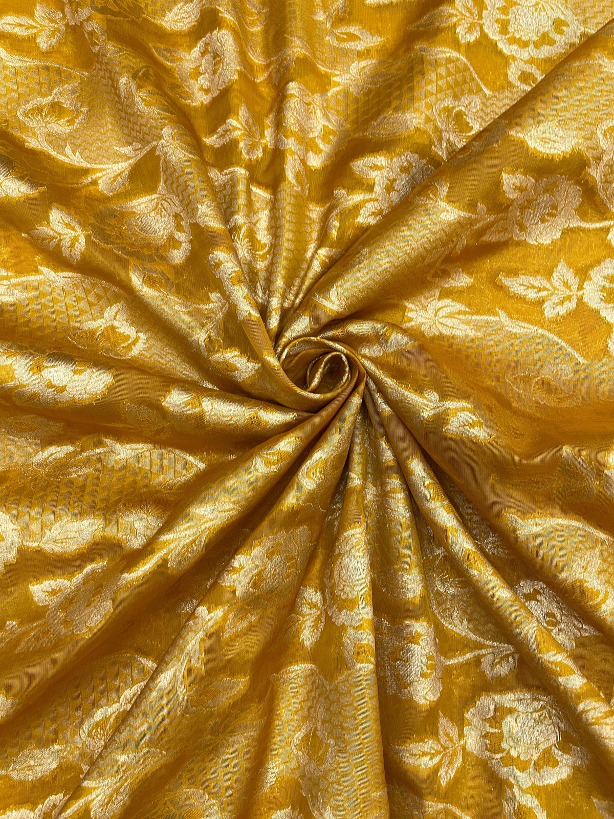 Banarasi Brocade (44'inch)