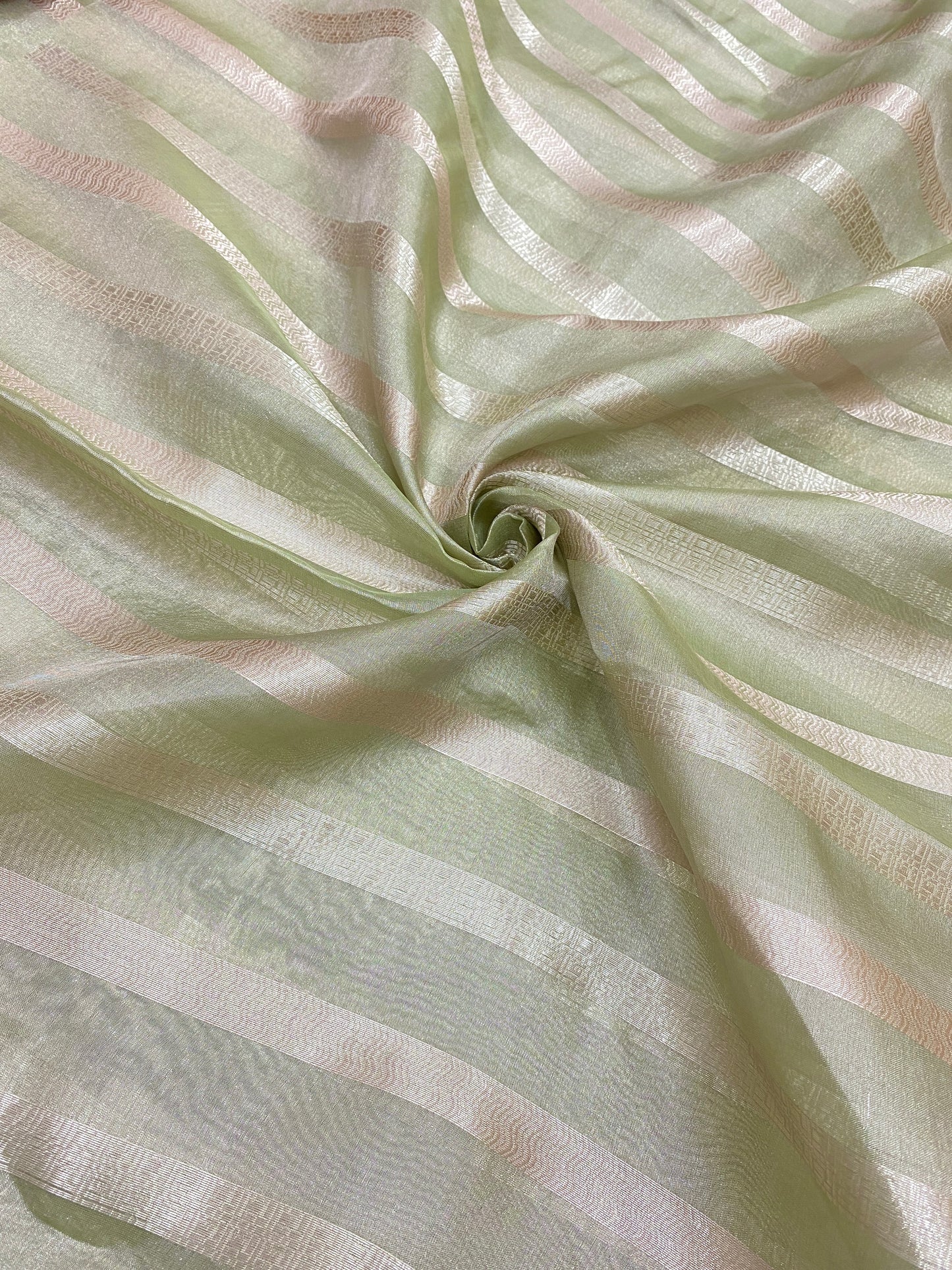 Pure Tissue Fancy Stripe (44’inch)