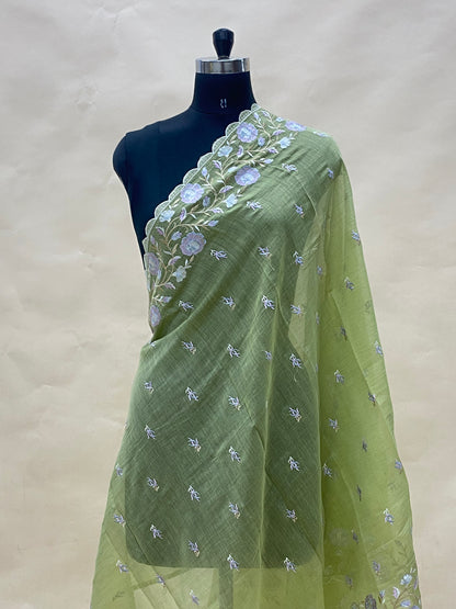 Delicate Stunning Floral Thread Embroidery On Chanderi Dupatta