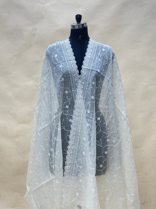 Luxurious Beautiful Floral Thread Embroidery On Off White Chanderi Dupatta