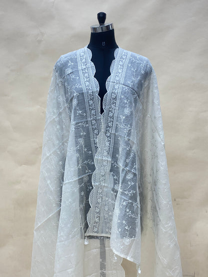 Lavish Extraordinary  Floral Thread Embroidery On Off White Chanderi Dupatta