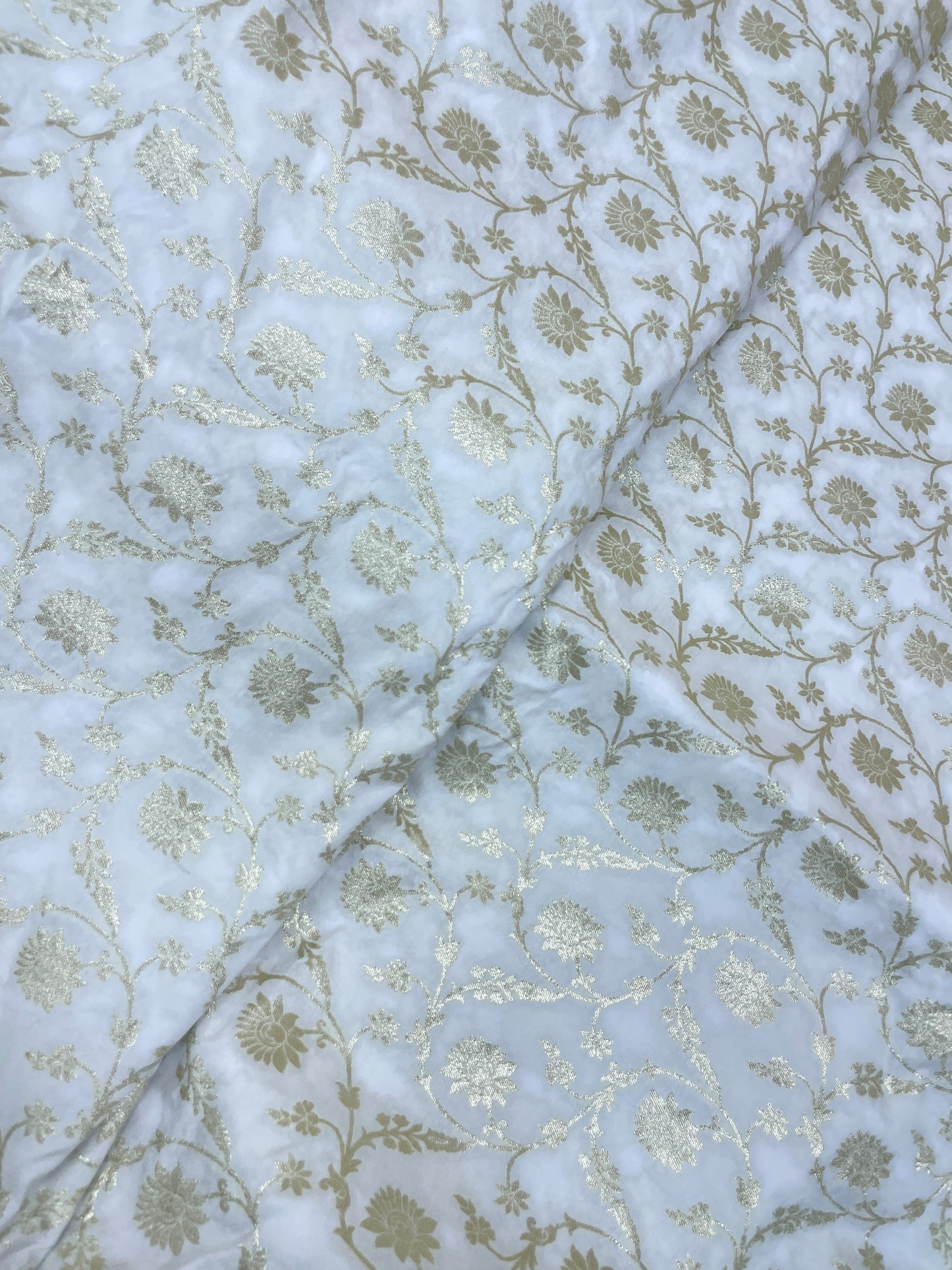 Classic Premium Jacquard On Dola Silk Fabirc