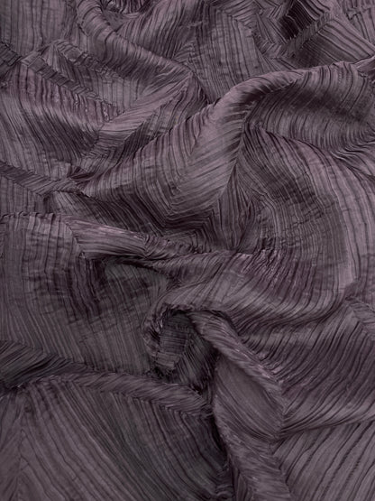 Smart Elegant Leafy Pattern On Crushed Tissue Fabric