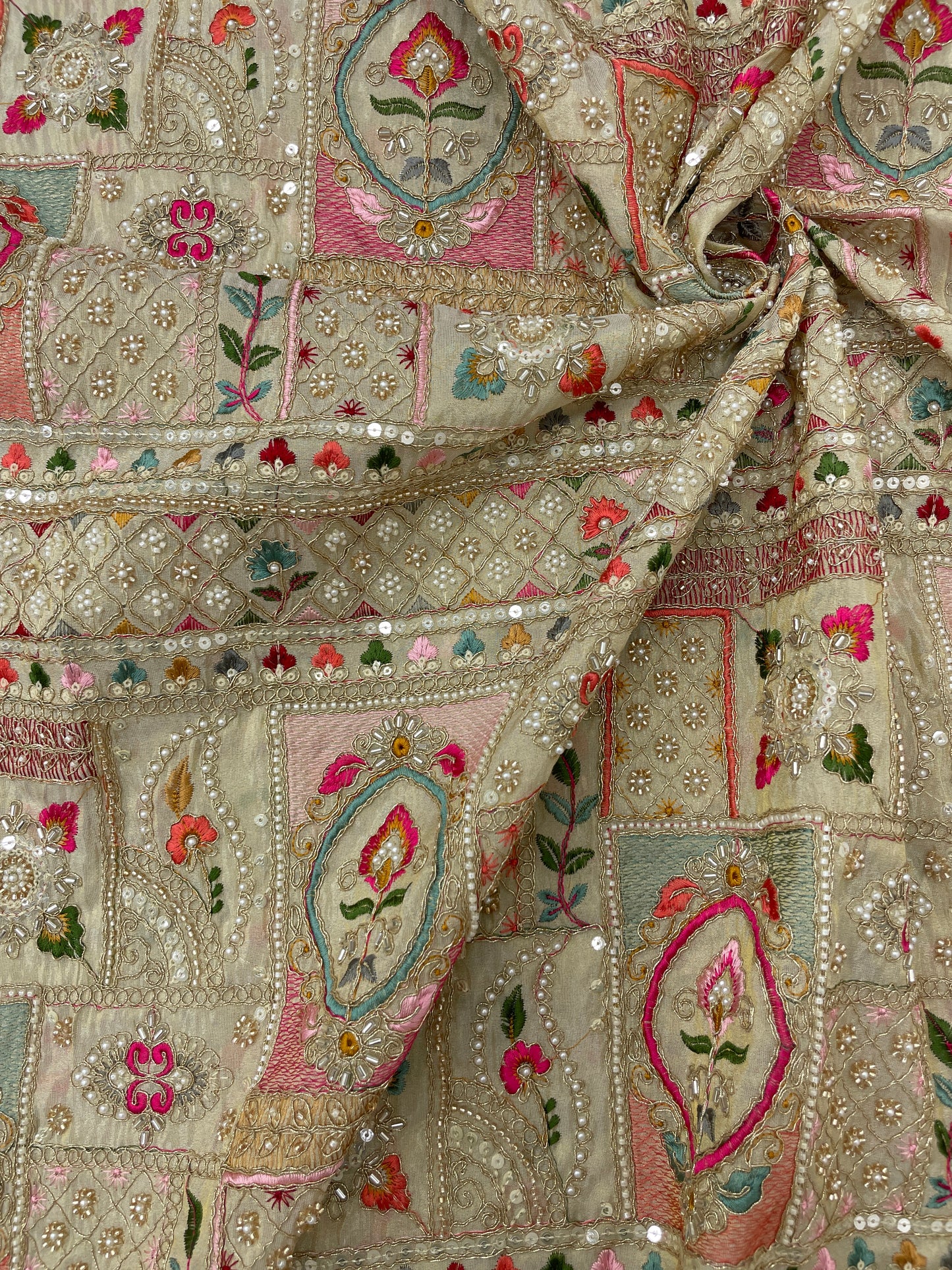 Tissue Beads Embroidery (44"Inch)