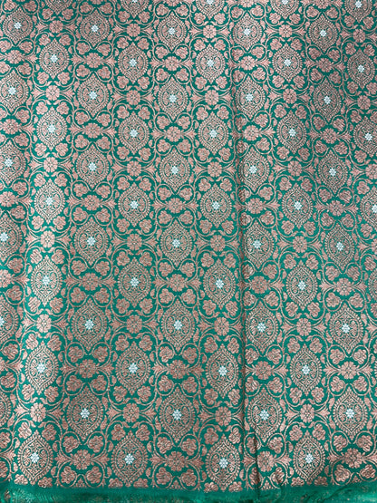 Excellent Elegant Marvelous Floral Zari Weaving On Pure Banarasi Kimkhwab Fabric