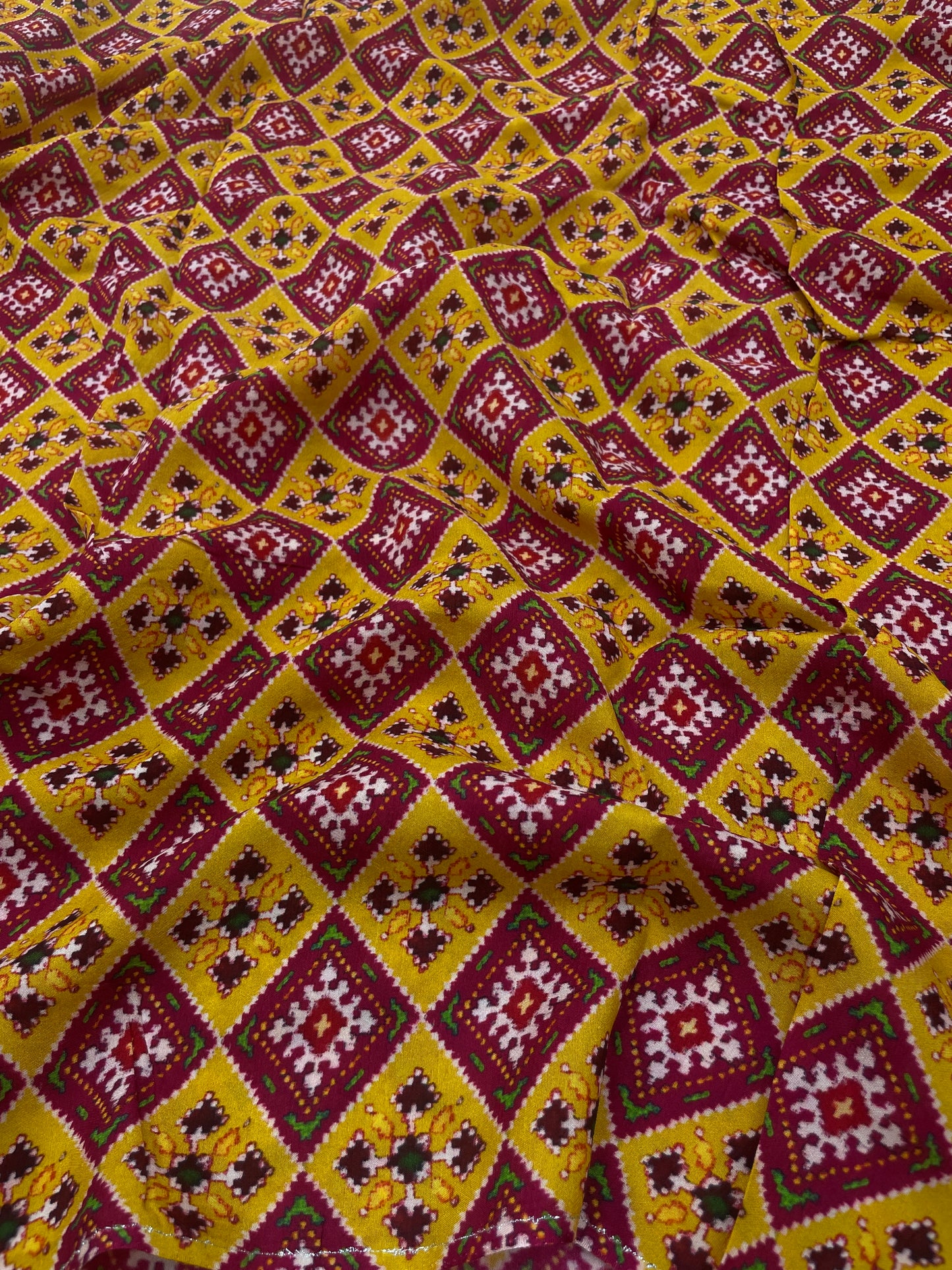 Dola Silk Patola Print (44" Inch)