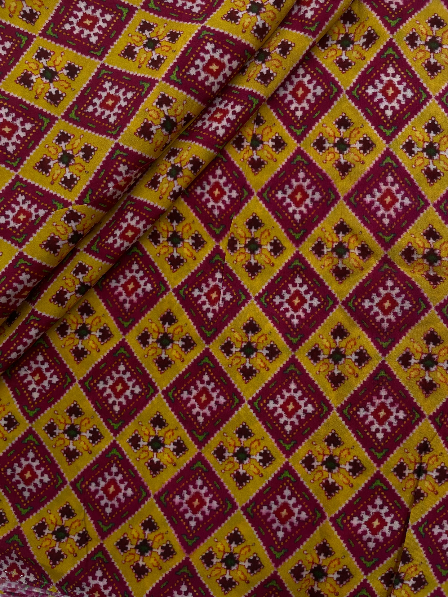 Dola Silk Patola Print (44" Inch)