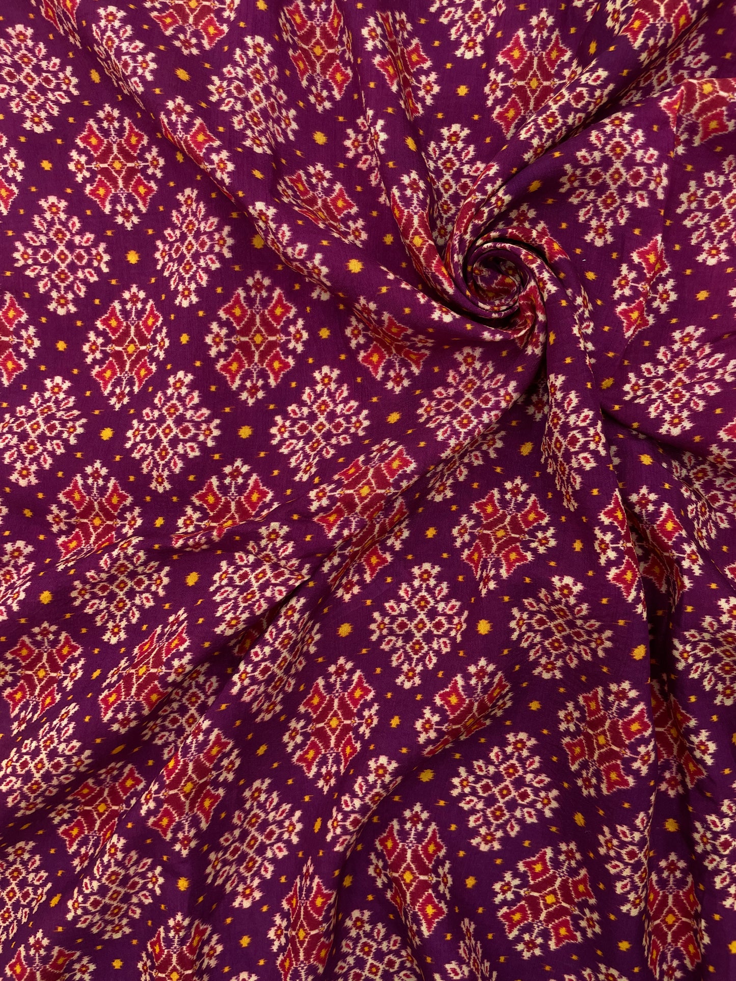 Dola Silk Patola Print (44" Inch)