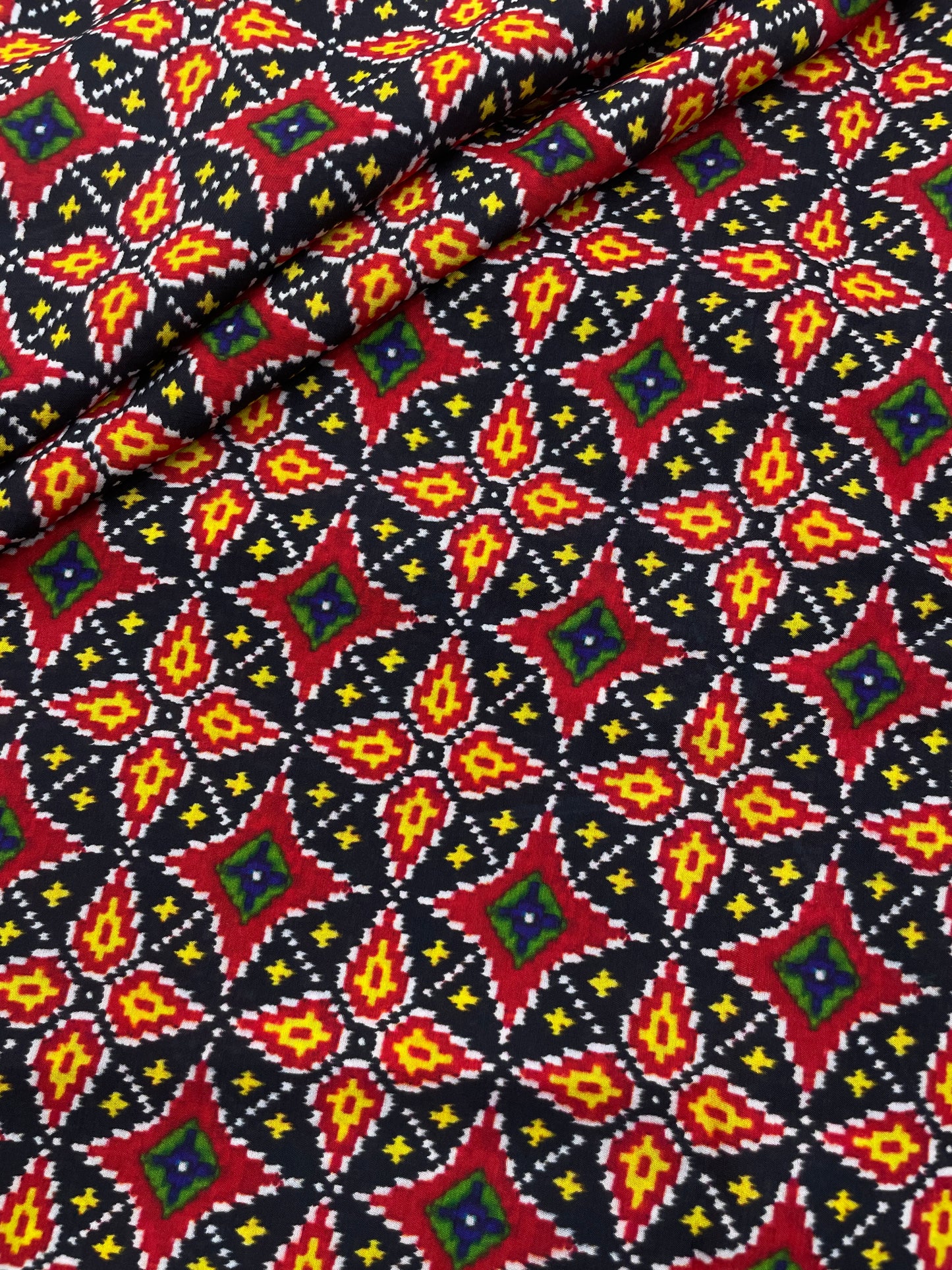 Dola Silk Patola Print (44" Inch)