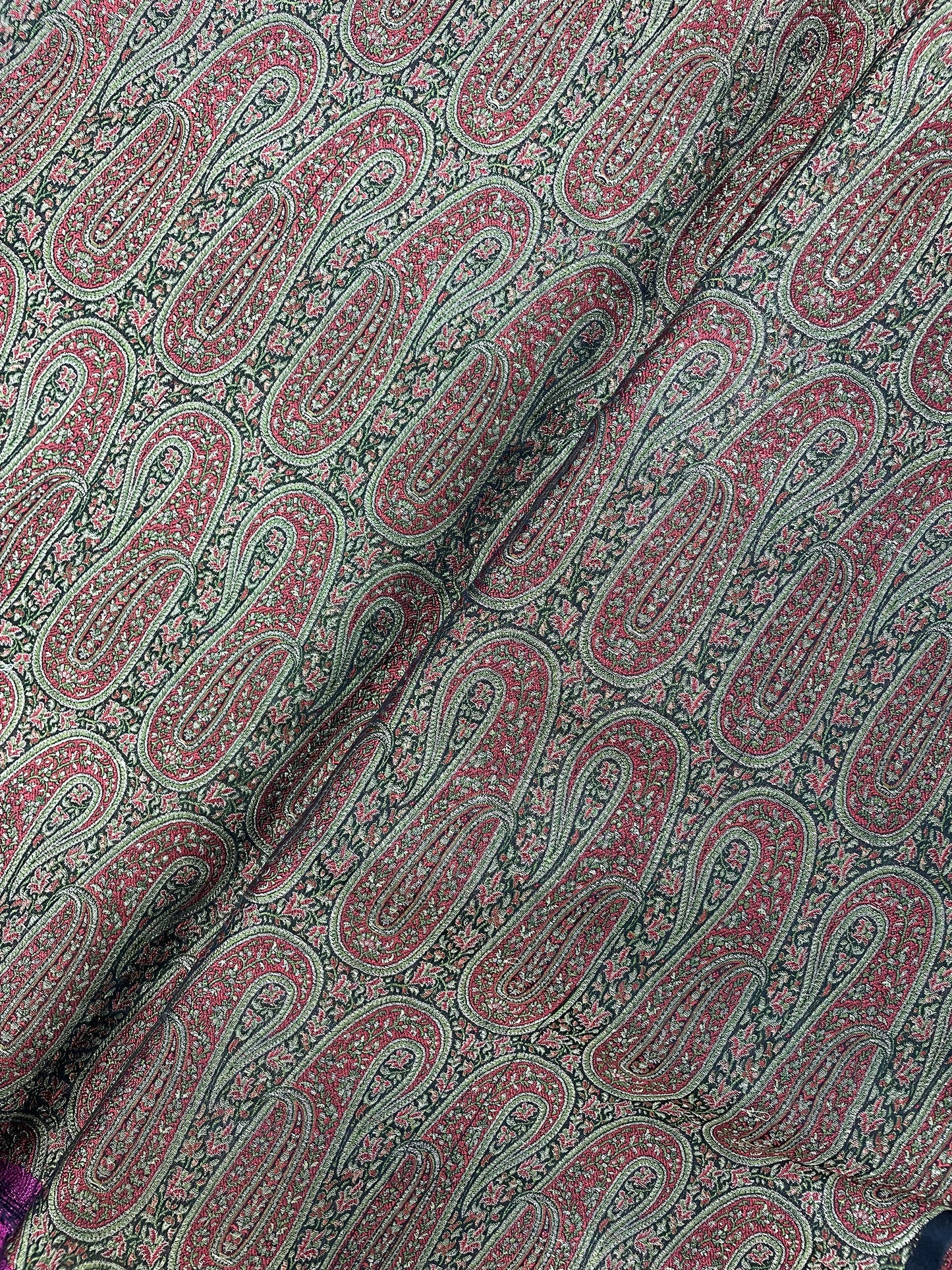 Marvelous Delicate Red Paisley With Dainty Floral Weaving On Kimkhwab Fabric