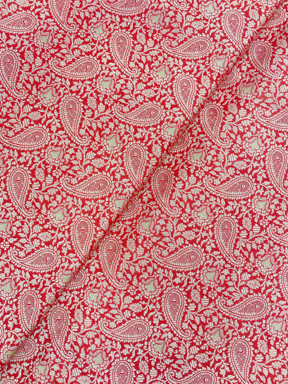 Amazing Pretty Traditional Paisley And Leafy Golden Zari Weaving On Pure Banarasi Kimkhwab Fabric