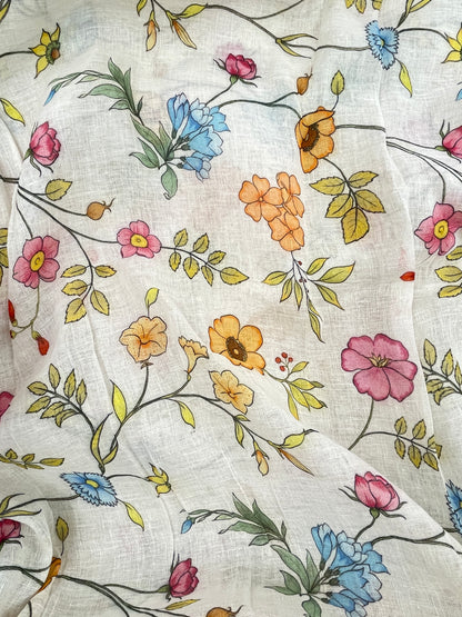 Exclusive Glorious Dainty Flower Print On Linen Fabric