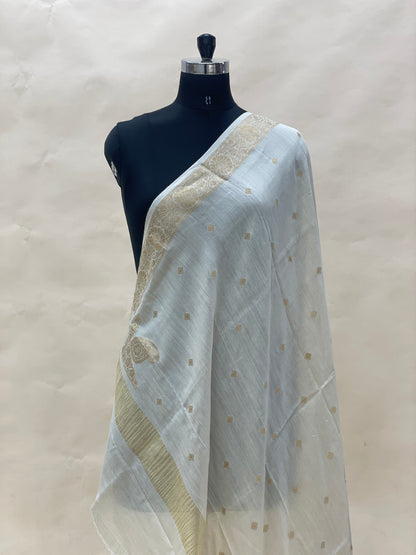 Attractive Adorable Golden Zari Butti Work On Munga Dupatta