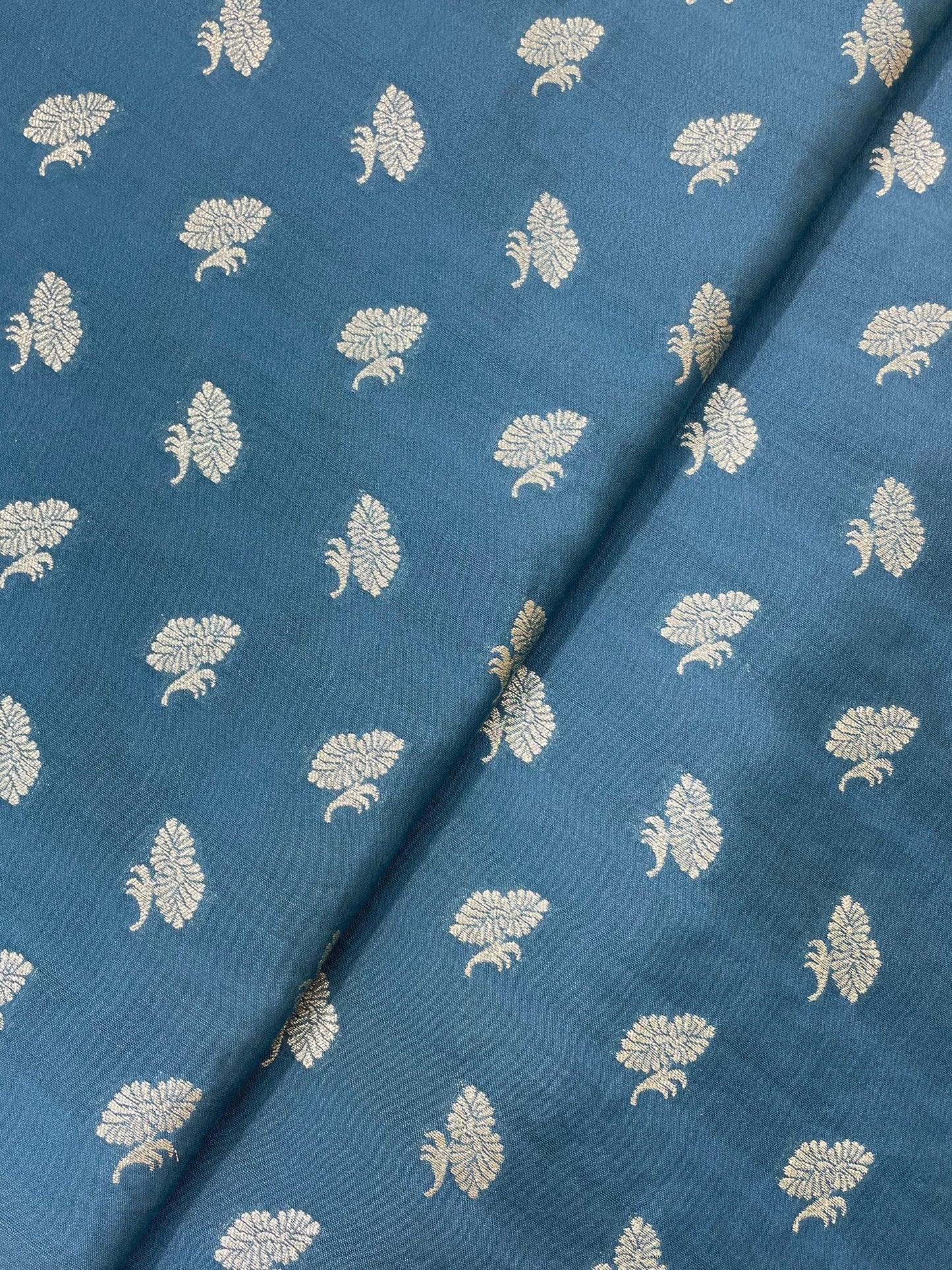 Exclusive Stunning Traditional Zari Butti Weaving On Munga Silk Fabric