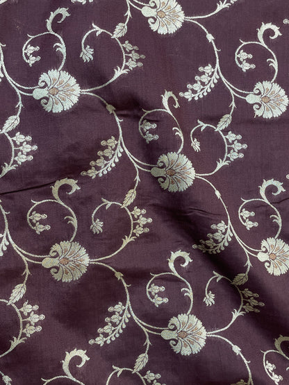 Superb Luxurious Ethnic Floral Jaal Zari Weaving On Munga Silk Fabric