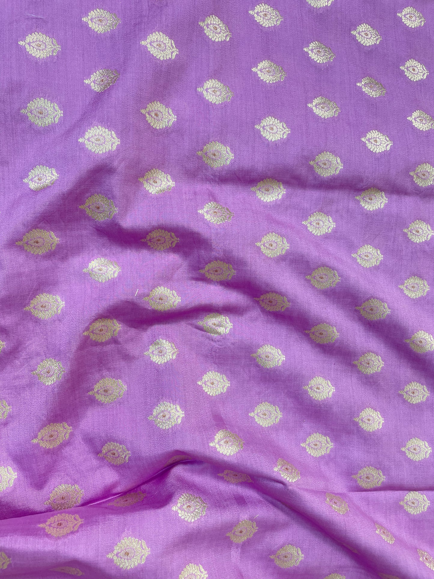 Top Notch Gorgeous Zari Butti Weaving On Munga Silk Fabric