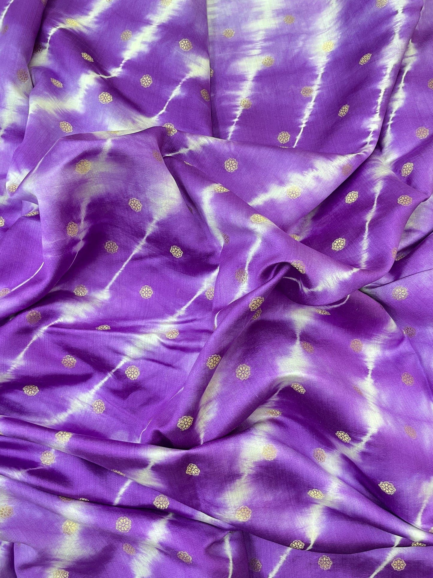 Pretty Attractive Floral Zari Weaving With Shibori Print On Pure Munga Silk Fabric