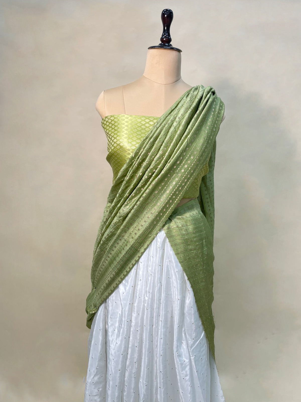 Elegant Crepe Butti Banarasi Brocade Tussar Silk Set