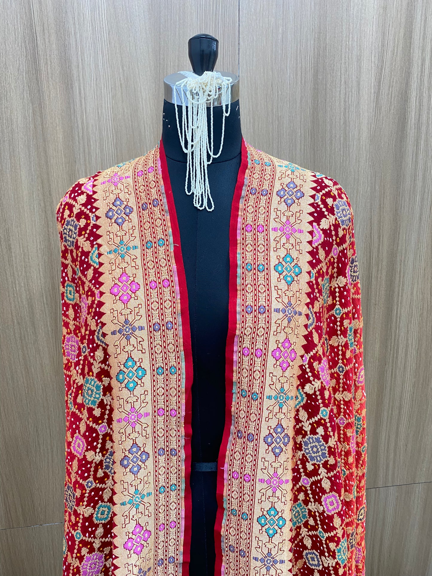 Amazing Beautiful Vibrant Floral Colorful Print With Zari Work On Pure Bandhani Dupatta