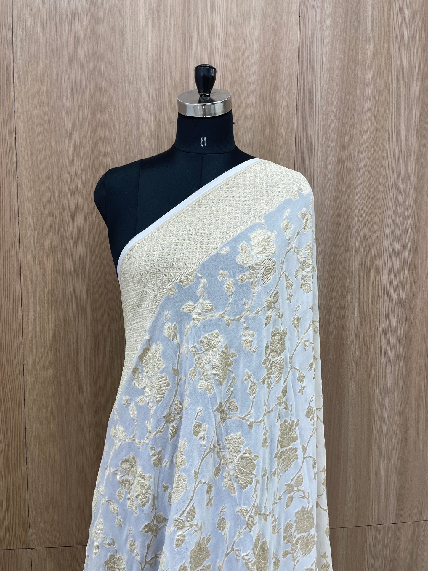 Magnificent Stunning Ethnic Floral Zari Jacquard Weaving On Dyeable Pure Georgette Dupatta