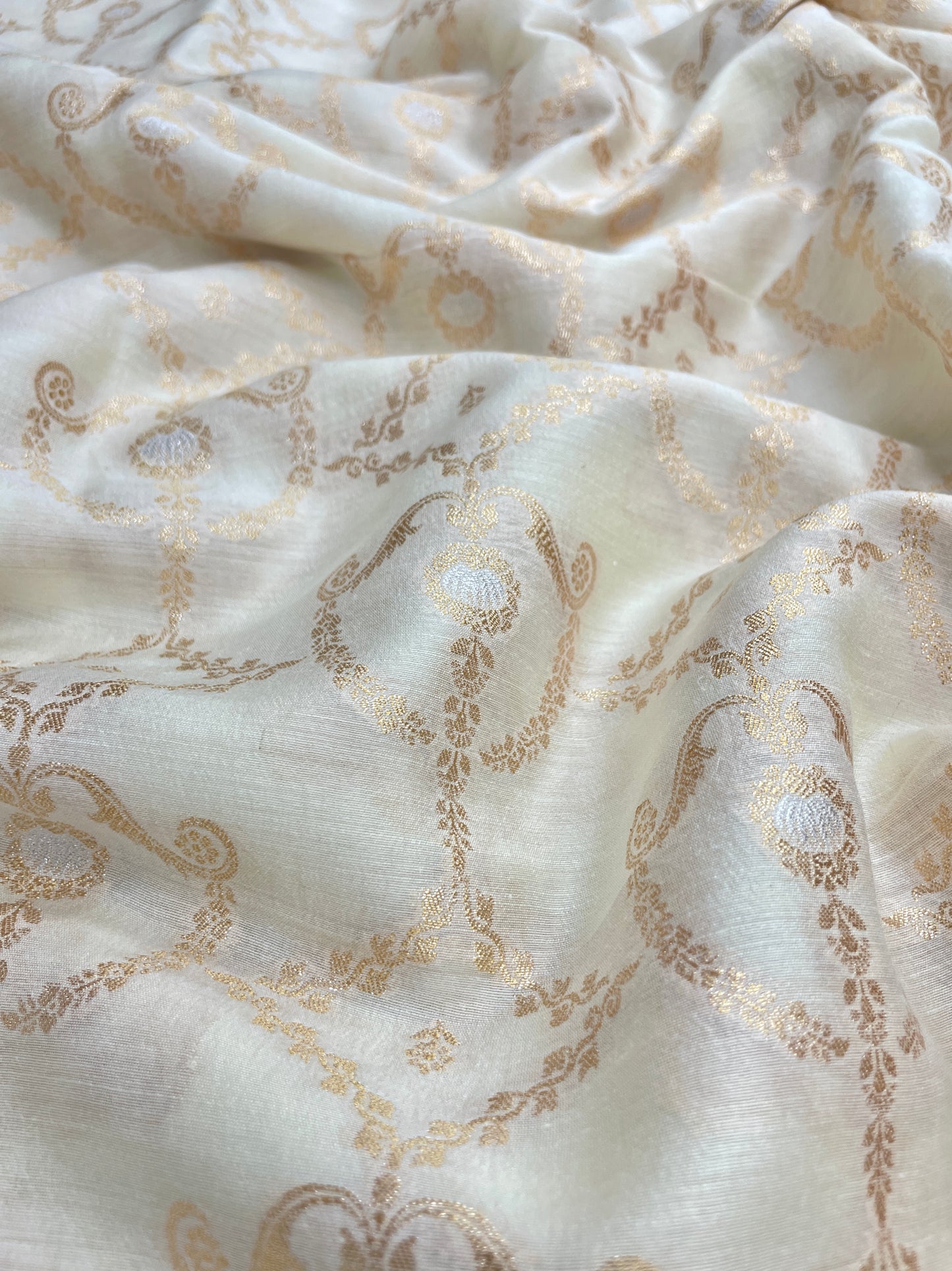 Exquisite Luxurious Golden And Silver Zari Weaving On Pure Munga Silk Dyeable Fabric