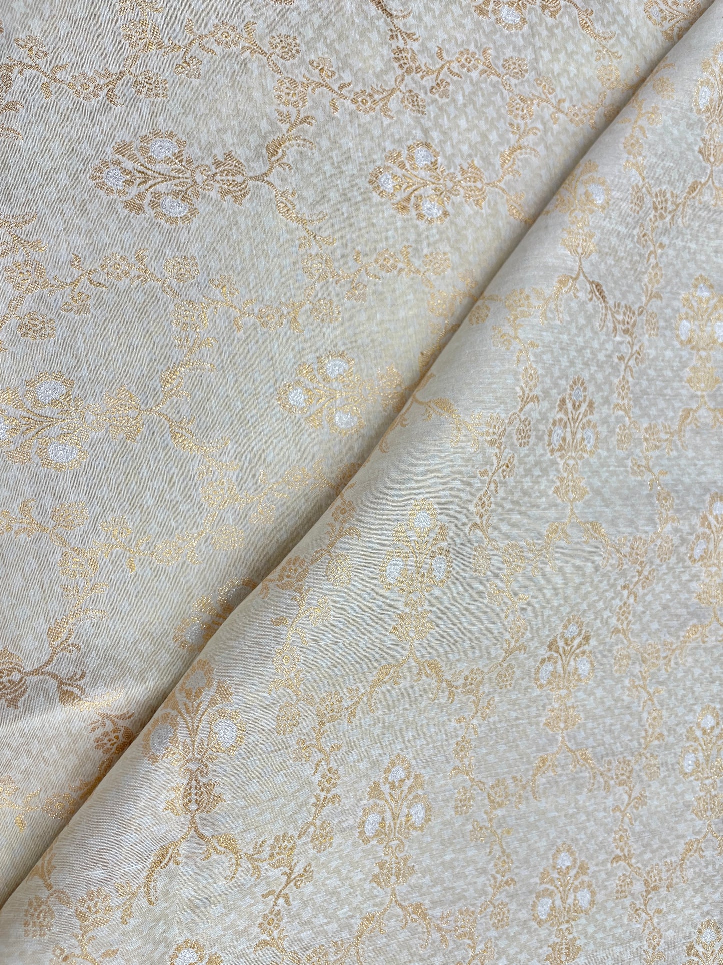 Amazing Beautiful Golden And Silver Zari Weaving On Pure Munga Silk Dyeable Fabric