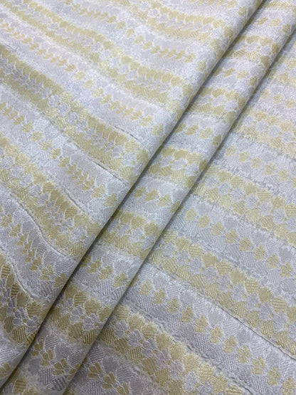 Pretty Classic Weaving On Pure Munga Silk Fabric