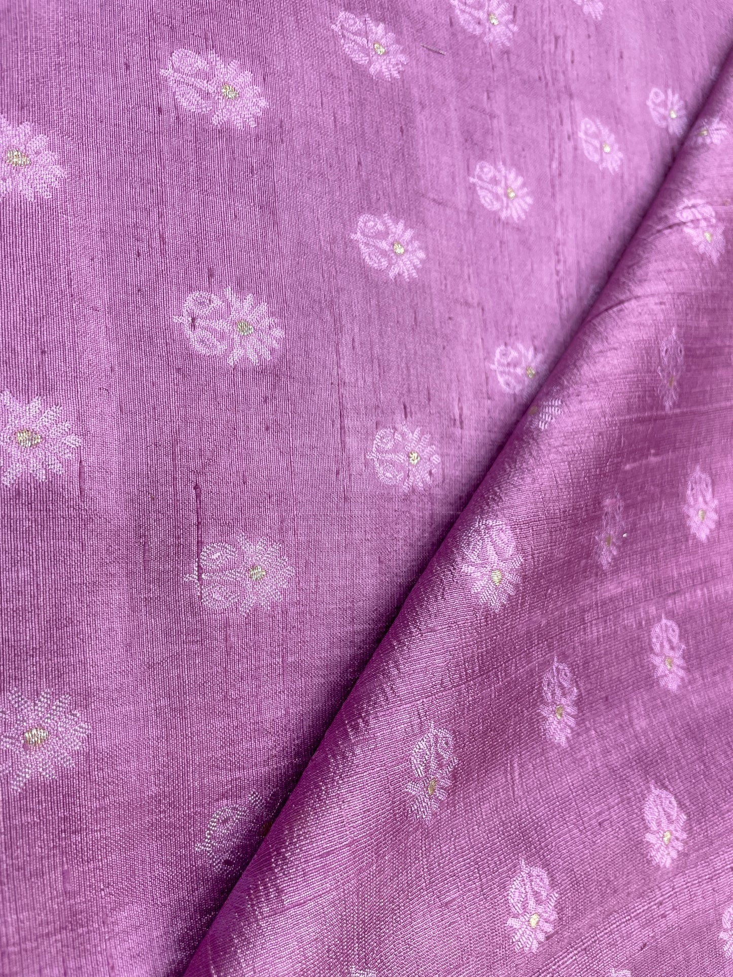 Unique Pretty Zari Butti Weaving On Pure Silk Fabric