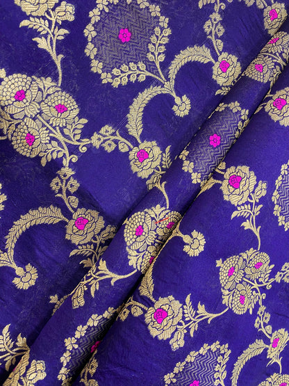 Pretty Classic Floral Zari Weaving On Pure Silk Fabric