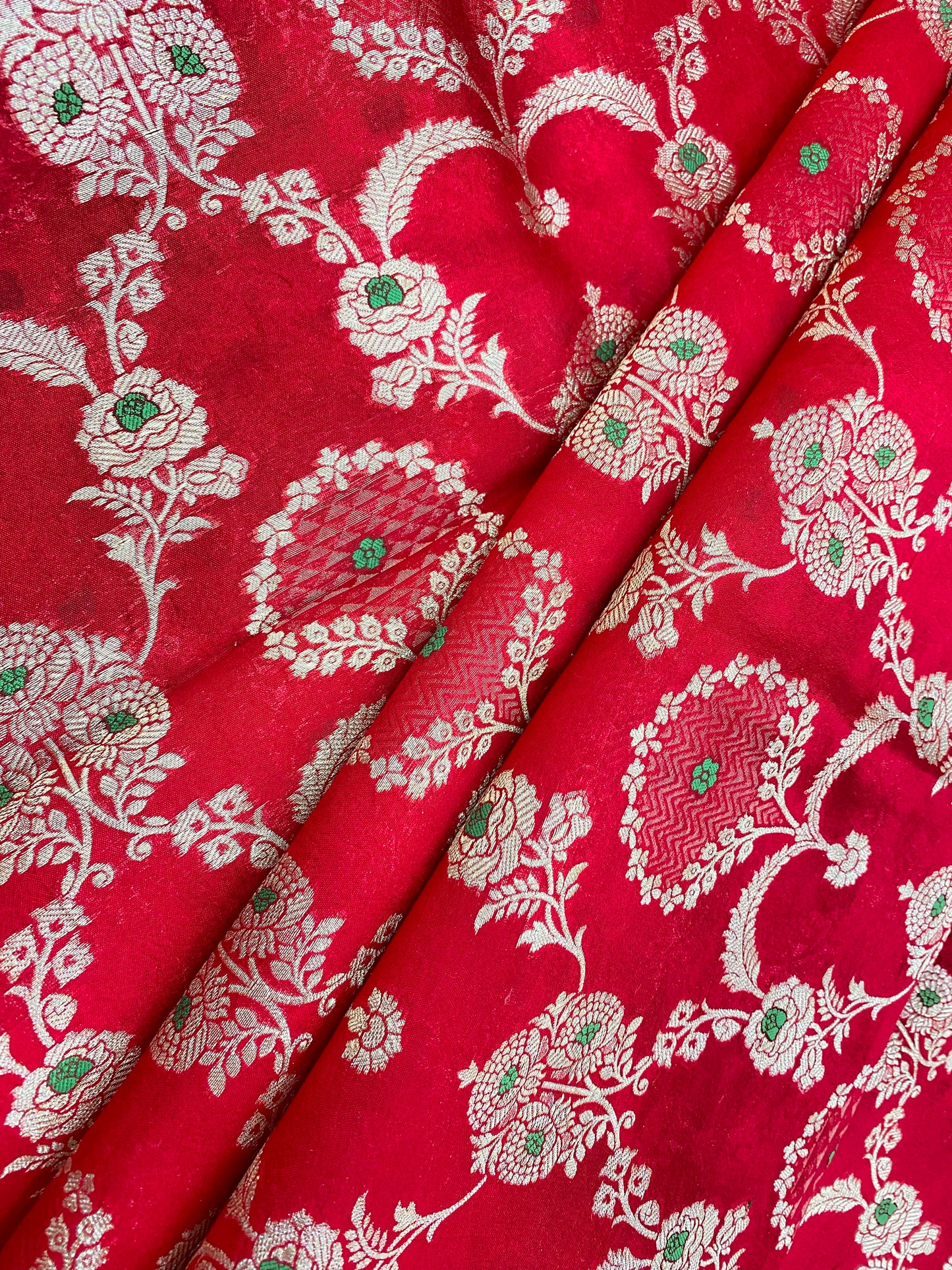 Pretty Classic Floral Zari Weaving On Pure Silk Fabric