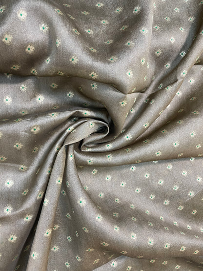 Glamourous Attractive Minakari Zari Weaving On Pure Silk Fabric