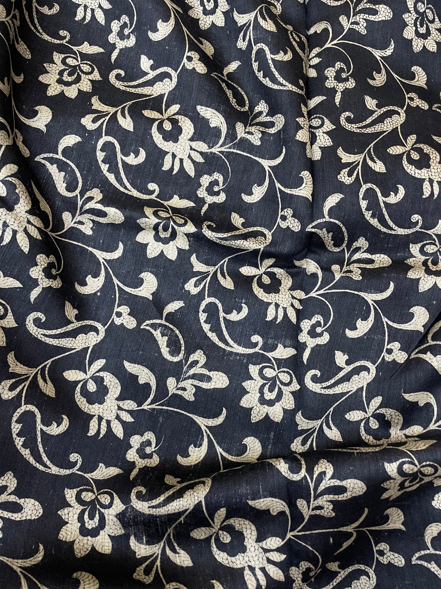 Unique Radiating Ethnic Floral And Leafy Print On Pure Tussar Silk Fabric