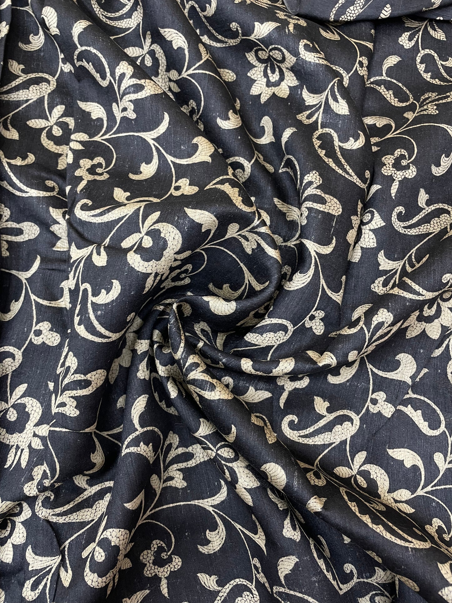 Unique Radiating Ethnic Floral And Leafy Print On Pure Tussar Silk Fabric