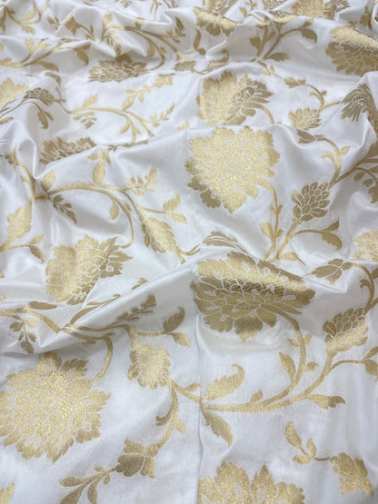 Amazing Stunning Flower Silk Jacquard Work With Zari Weaving On Banarasi Fabric