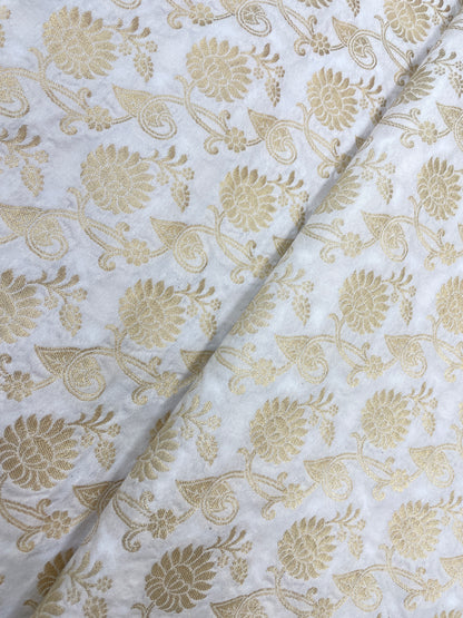 Luxurious Subtle Floral Silk Jacquard Work With Zari Weaving On White Dyeable Banarasi Fabric