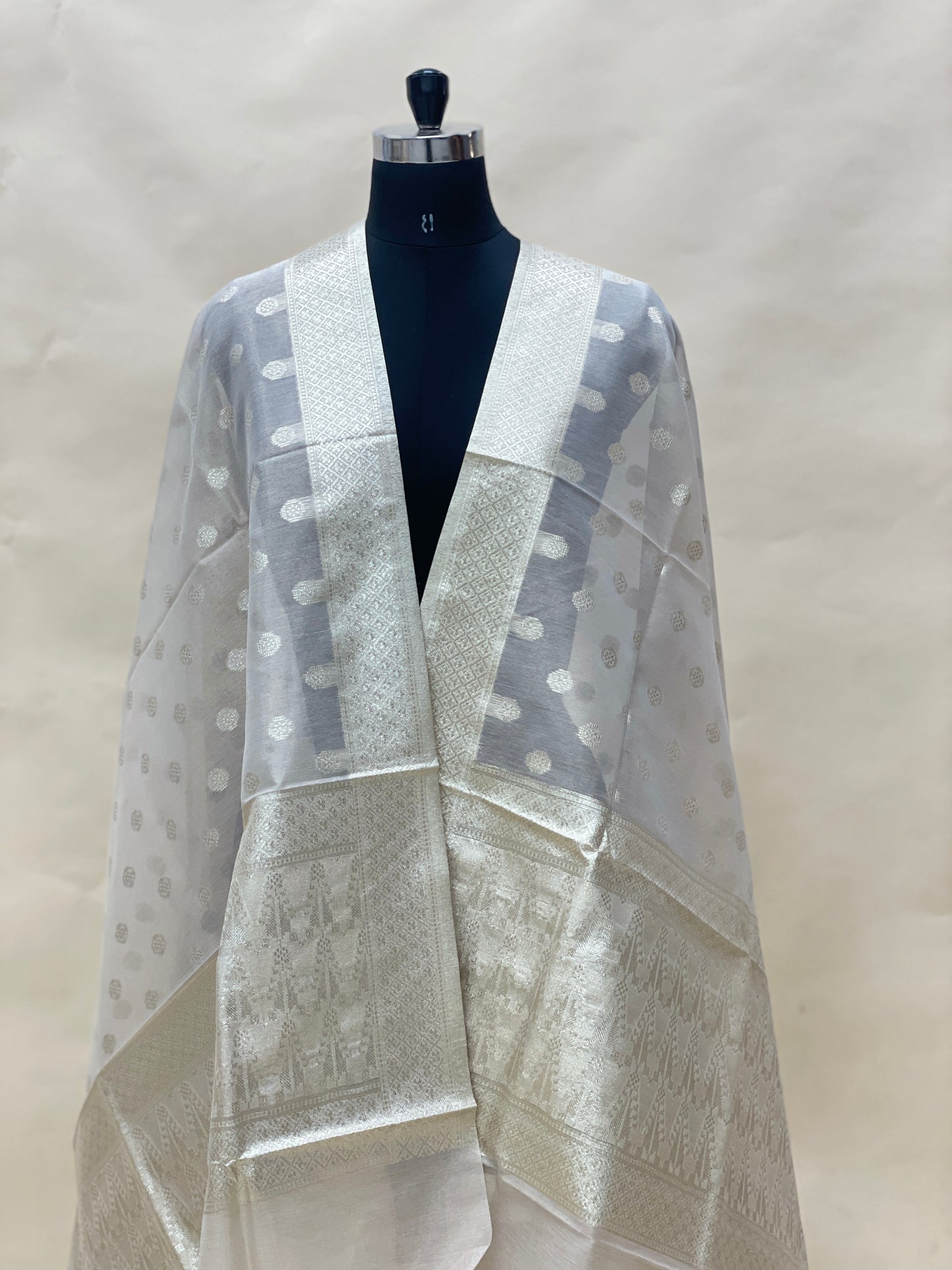 Pleasing Glorious Traditional Zari Butti Weaving On Tissue Dupatta