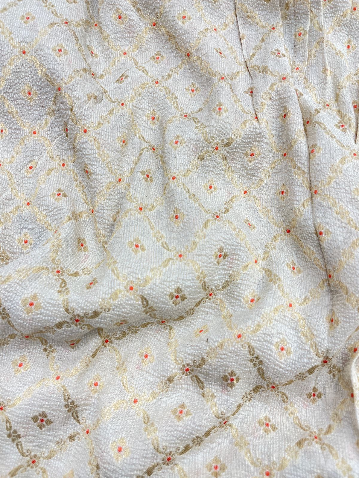 Pure Munga Silk Crush Fabric With Meenakari Butti