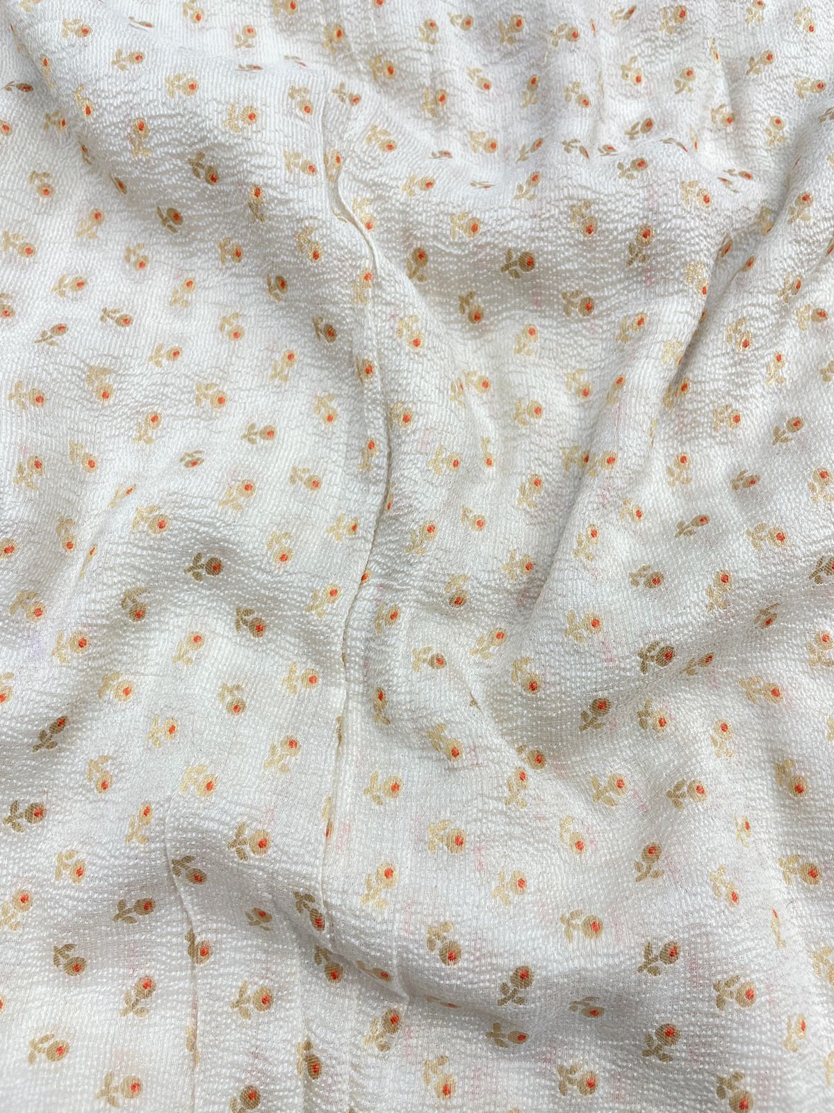 Pure Munga Silk Crush Fabric With Meenakari Butti