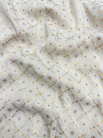 Pure Munga Silk Crush Fabric With Meenakari Butti