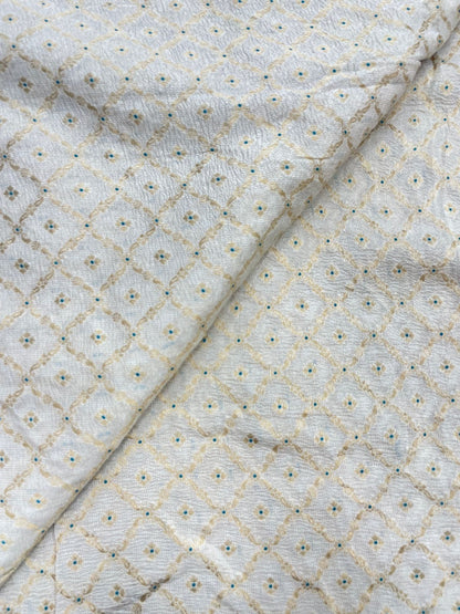 Pure Munga Silk Crush Fabric With Meenakari Butti