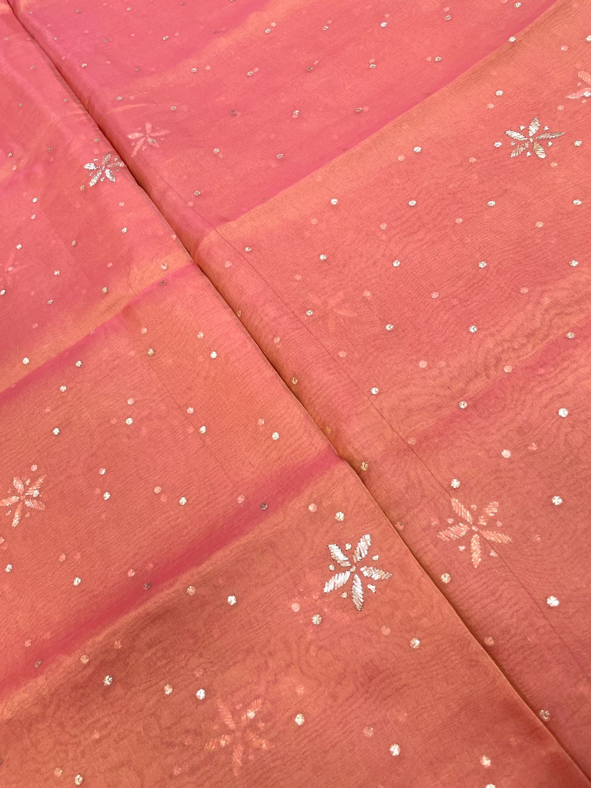 Pure Tissue With Hand Mukesh