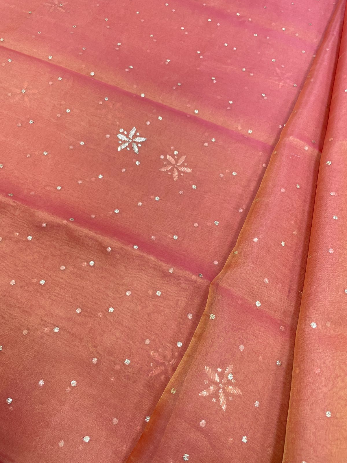 Pure Tissue With Hand Mukesh