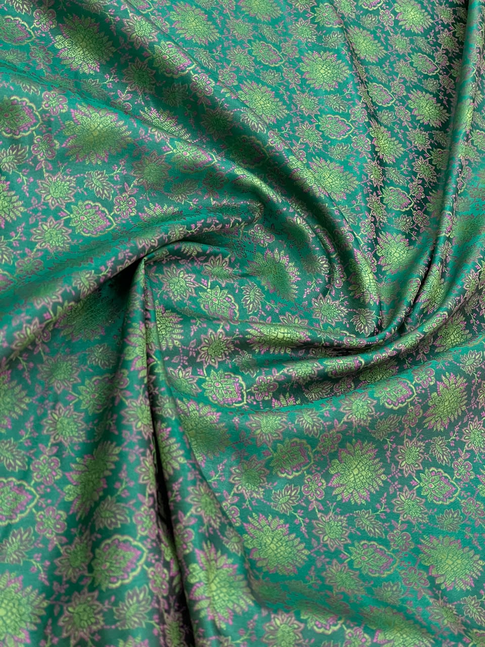 Banarasi Brocade (44"inch)