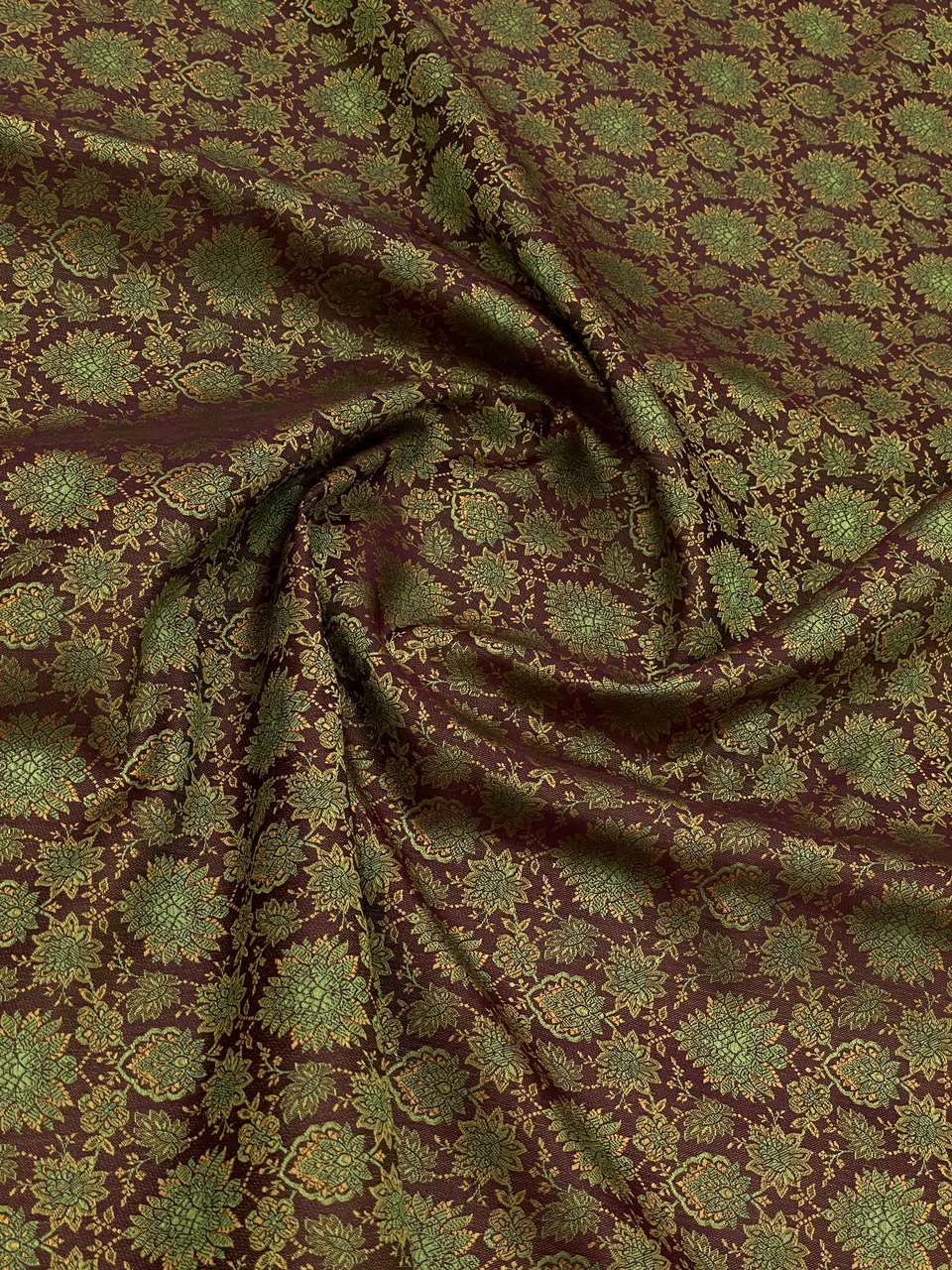 Banarasi Brocade (44"inch)