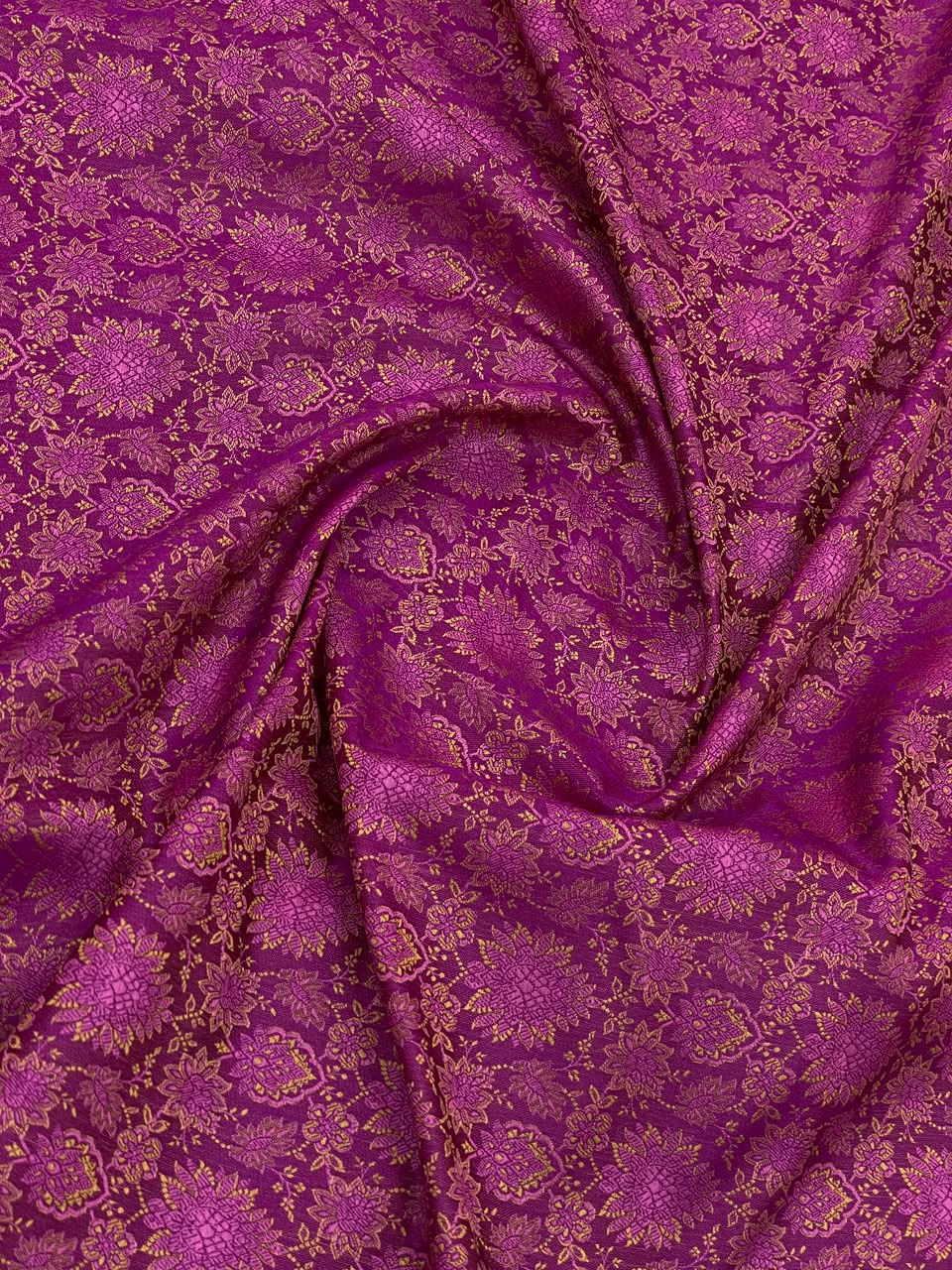 Banarasi Brocade (44"inch)