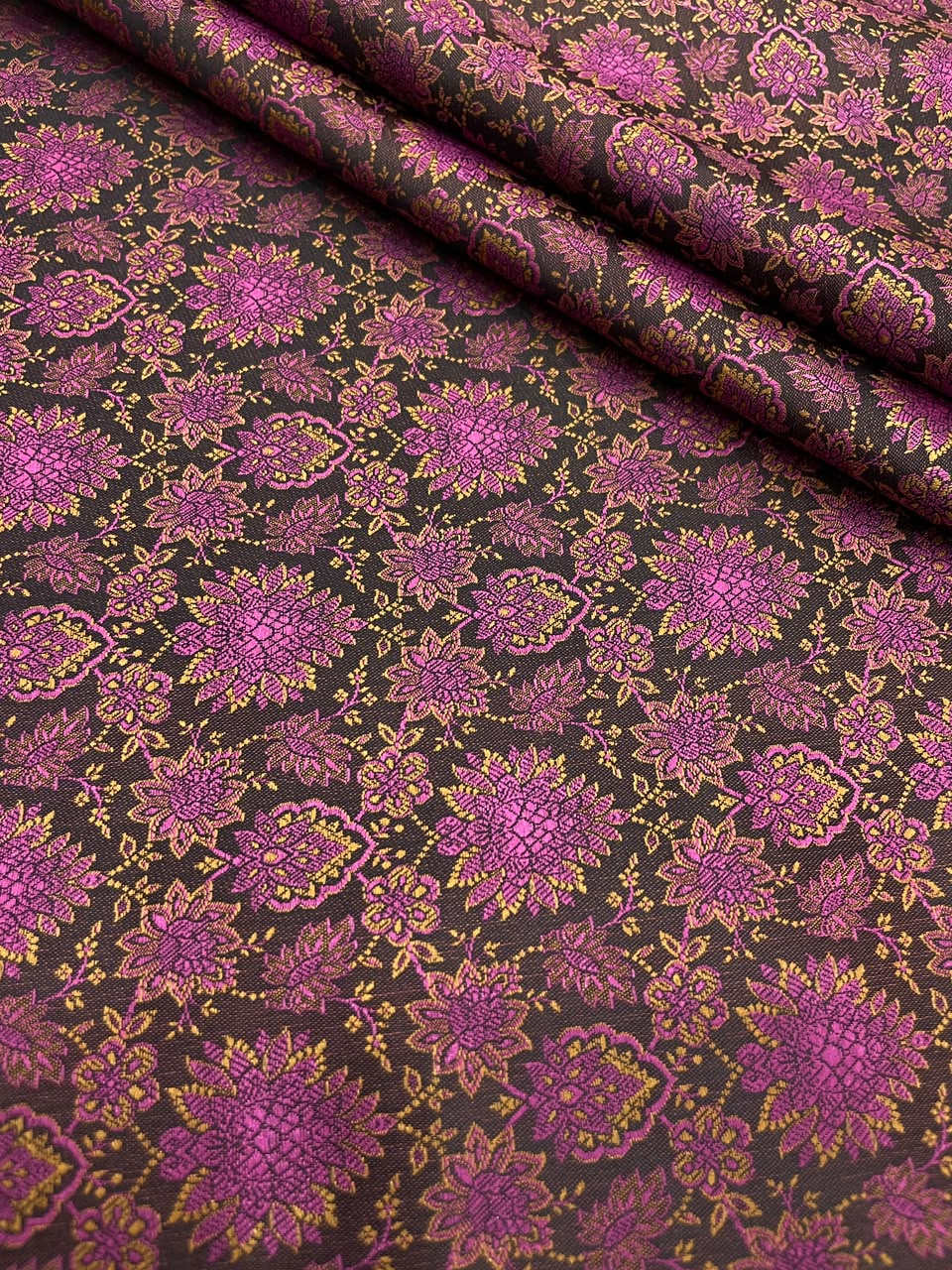 Banarasi Brocade (44"inch)