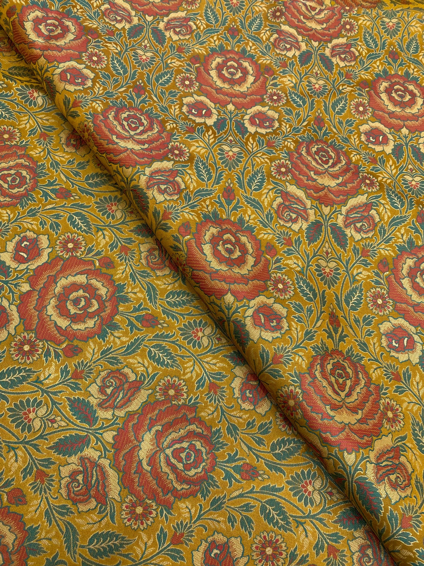 Banarasi Brocade (44"inch)